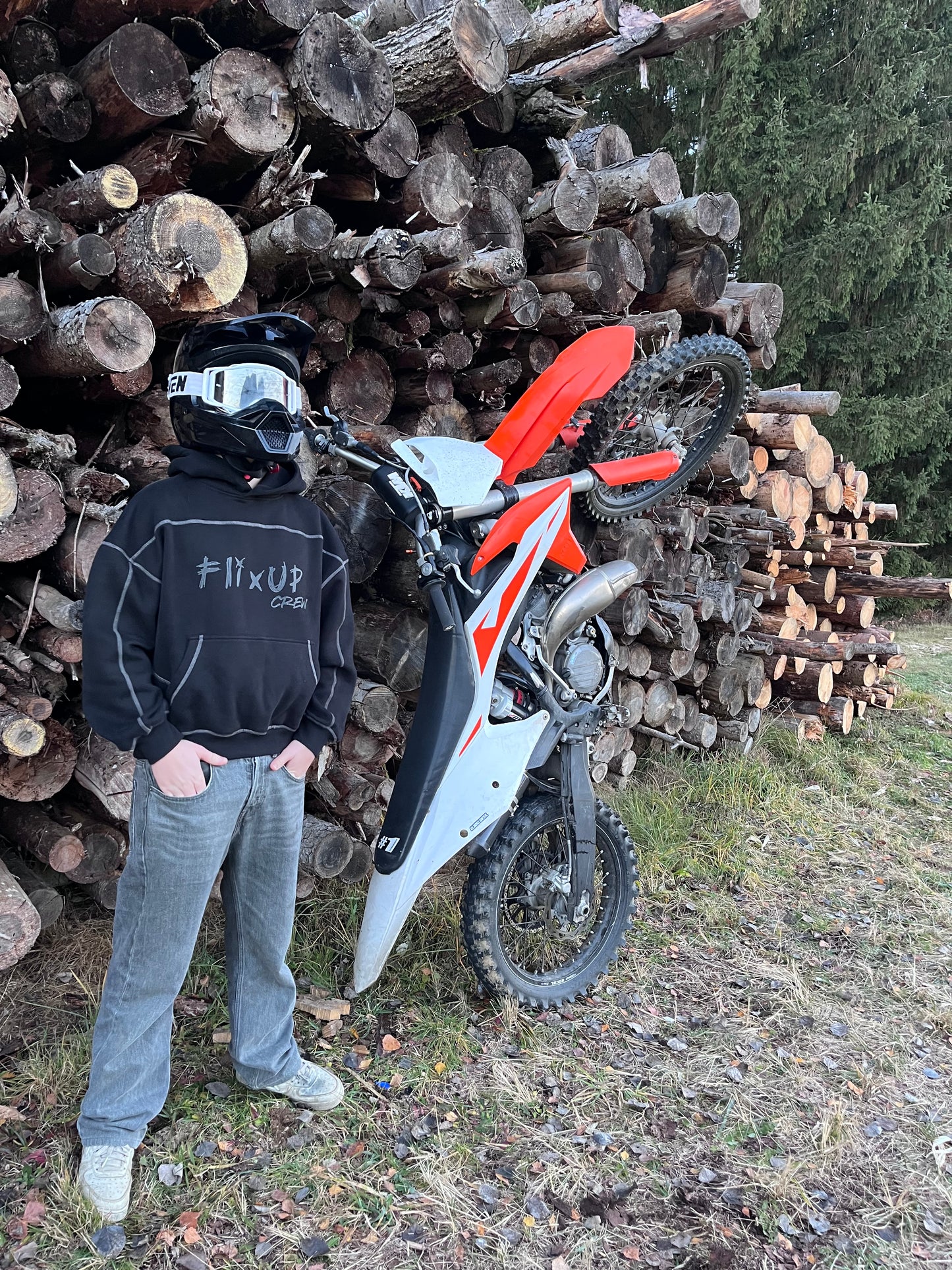 Flix Up Crew Pullover